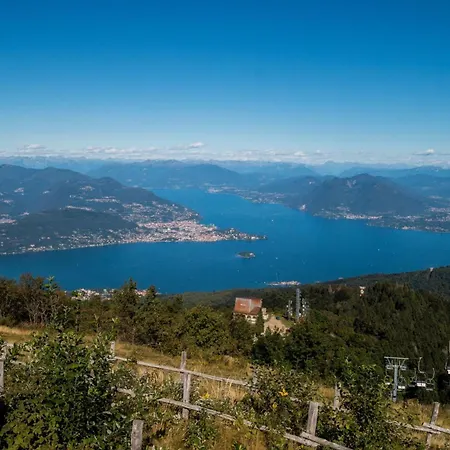 Il Vecchio Faggio: Lake Maggiore View Terrace - Happy Rentals Appartement