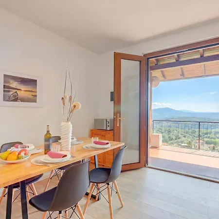 Il Vecchio Faggio: Maggiore View Terrace - Happy Lejlighed Gignese